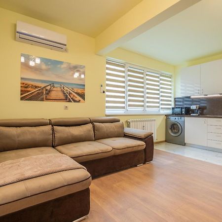 Top Location Central New & Spacious 3 Bdr Apt Medical Academy Szófia Kültér fotó